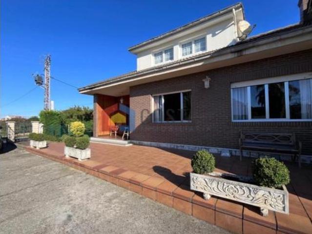 Chalet en venta en Miengo, Cantabria
