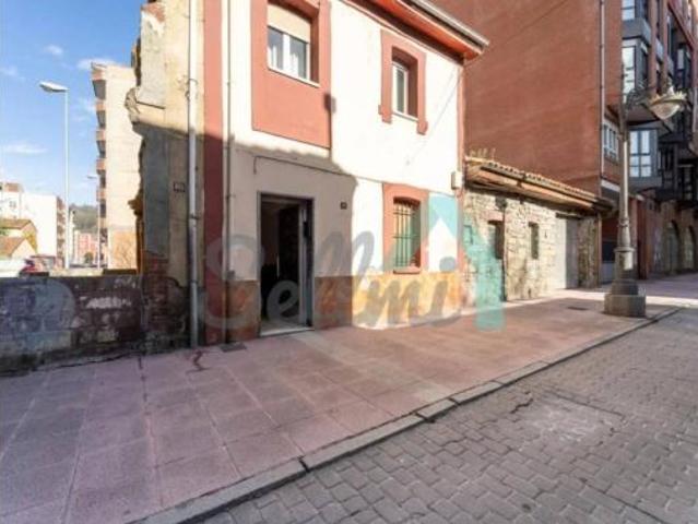 Chalet en venta en Mieres, Asturias