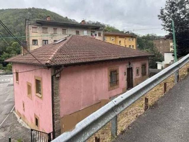 Chalet en venta en Mieres, Asturias