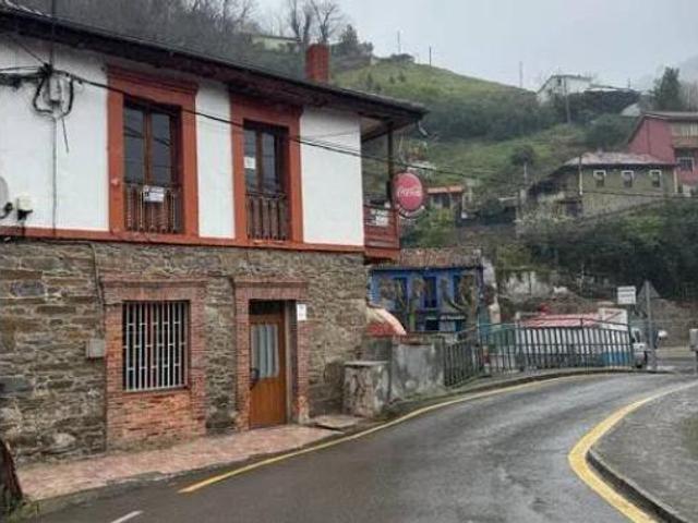 Chalet en venta en Mieres, Asturias
