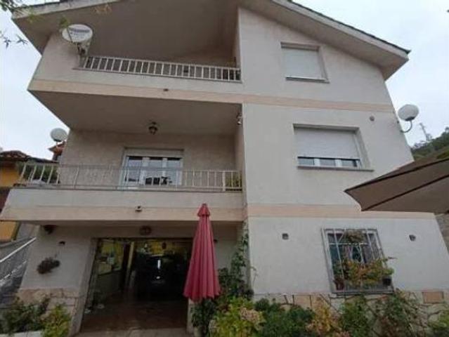 Chalet en venta en Cenera, Mieres