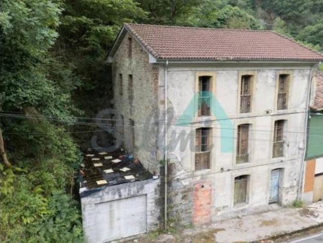 Chalet en venta en Santa Marina, Mieres