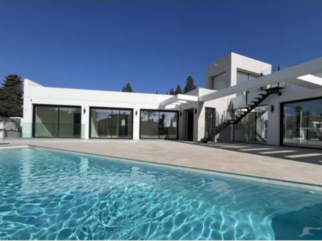 Chalet en venta en Chaparral, Costa del Sol Occidental