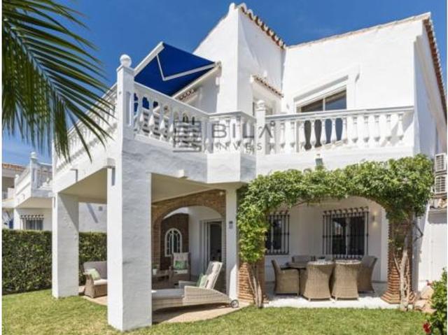 Chalet en venta en Chaparral, Costa del Sol Occidental