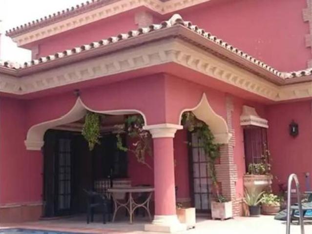 Chalet en venta en Las Lagunas, Mijas