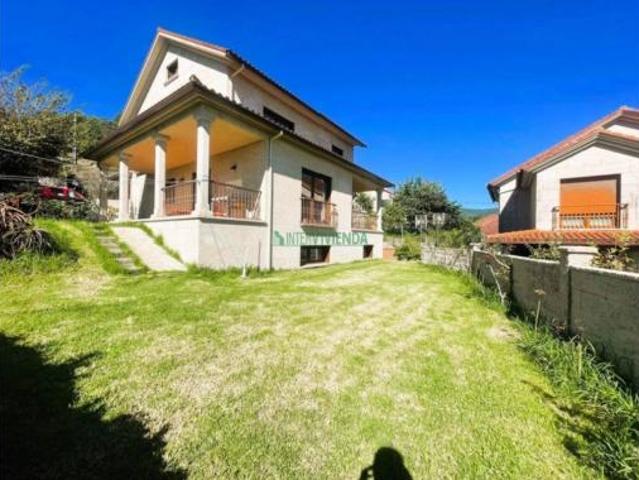 Chalet en venta en O Rosal, O Morrazo
