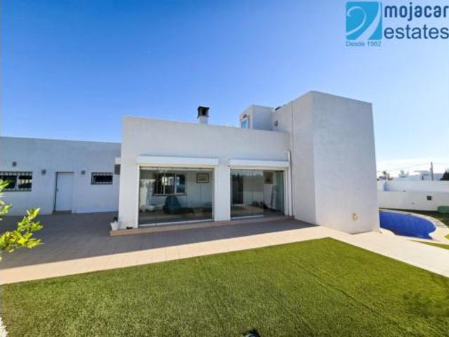 Chalet en venta en Vista de los Ángeles-Rumina, Mojácar