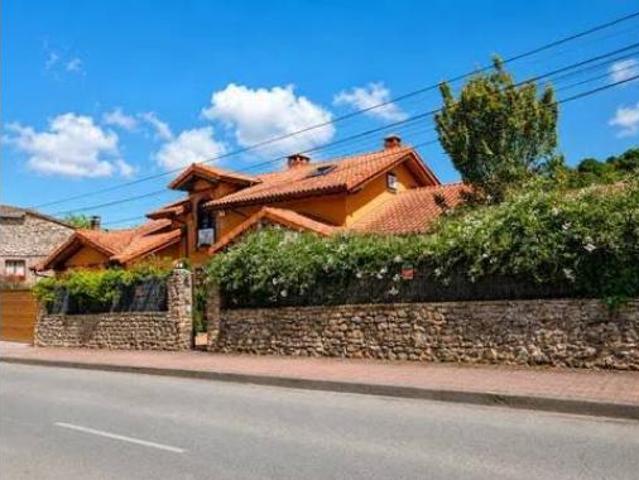 Chalet en venta en Bárcena De Pie De Concha, Cantabria