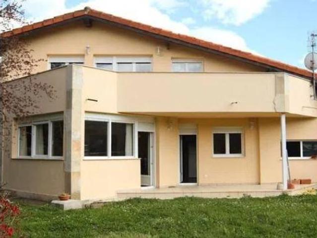Chalet en venta en Molledo, Cantabria