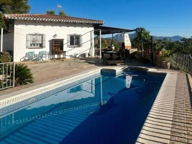 Villa en venta en Monda