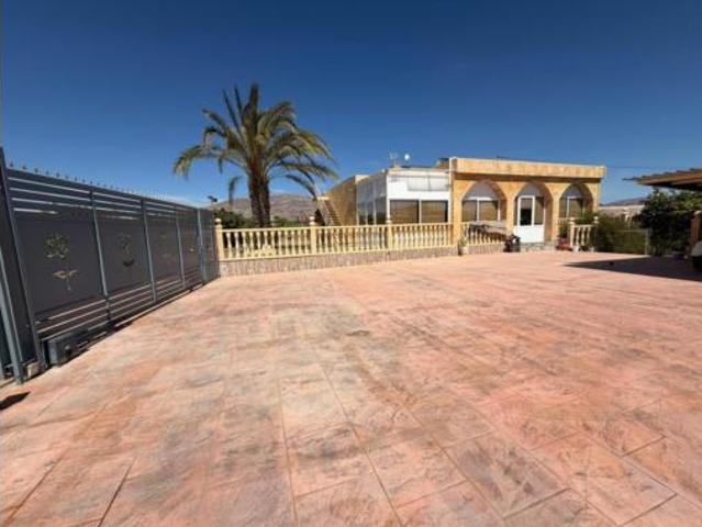 Chalet en venta en el Vinalopó Mitjà / El Vinalopó Medio, Valencia