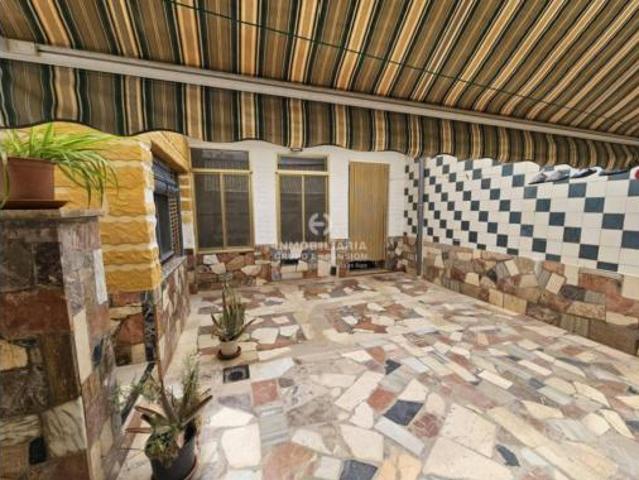 Chalet en venta en Mujeres Deportistas, el Vinalopó Mitjà / El Vinalopó Medio