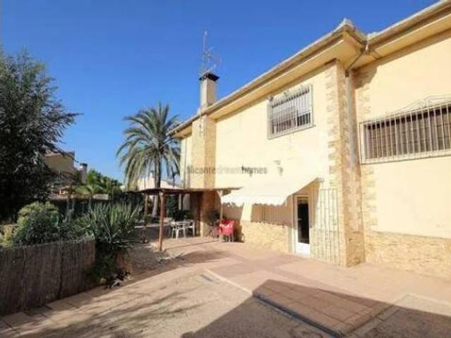Chalet en venta en el Vinalopó Mitjà / El Vinalopó Medio, Valencia