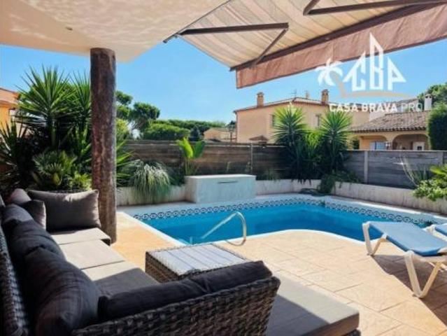 Chalet en venta en Mont-ras, Girona