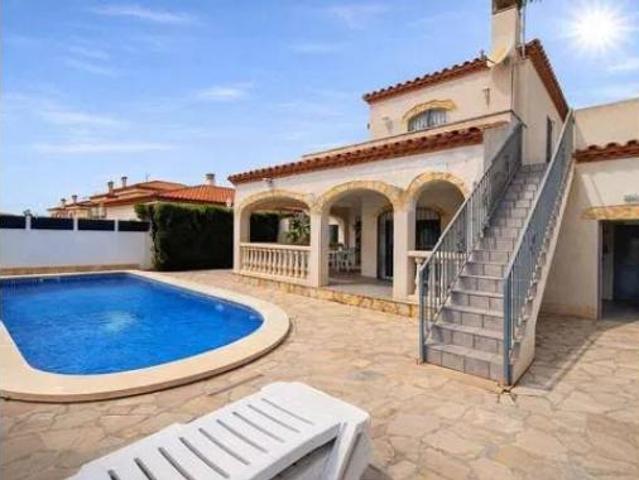 Chalet en venta en Miami Platja, Baix Camp