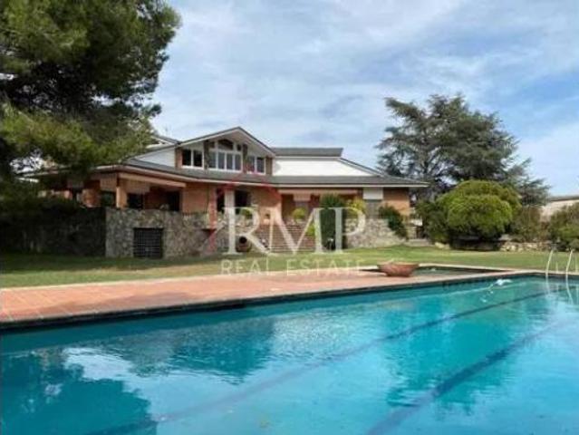 Chalet en venta en La Bòbila, Vallès Oriental