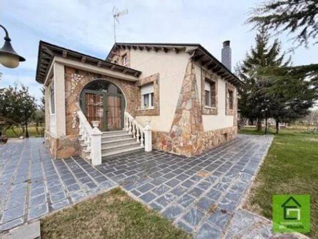 Chalet en venta en Morales Del Vino, Castilla y León