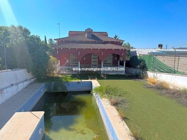 Chalet en venta en Moriles, Andalucía