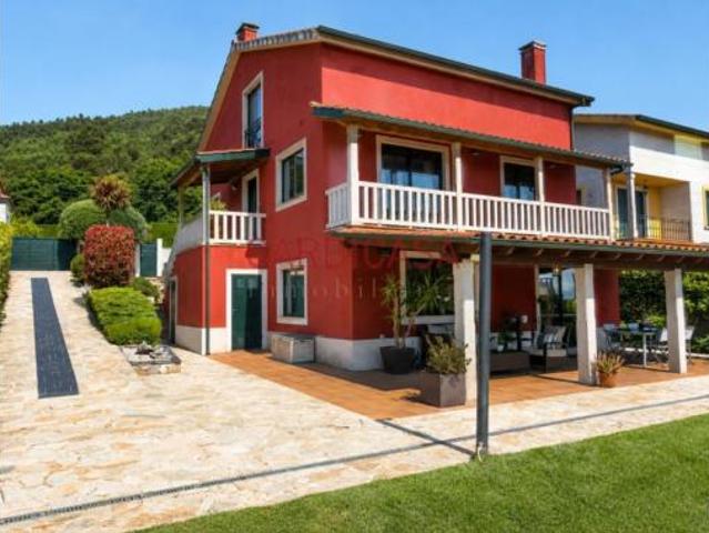 Chalet en venta en Mos, Vigo