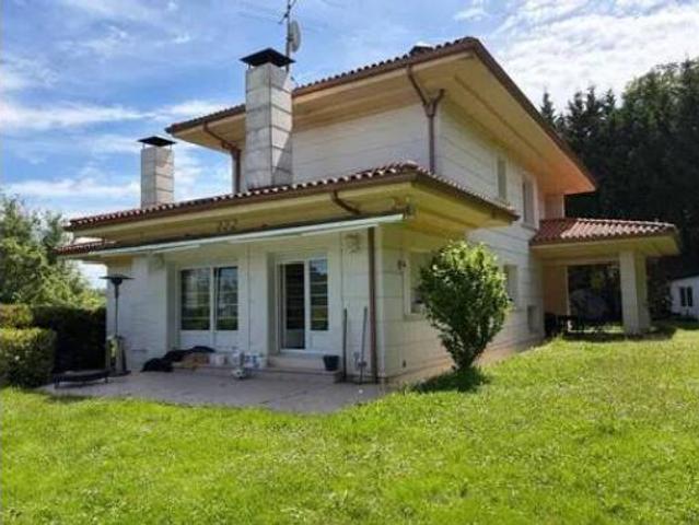 Chalet en venta en Mungia, Guipúzcoa