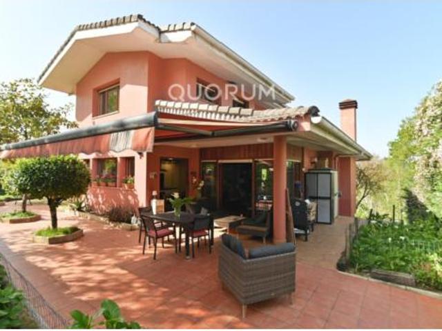 Chalet en venta en Mungia, Guipúzcoa