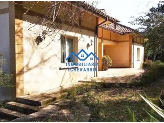 Chalet en venta en Mungia, Vizcaya