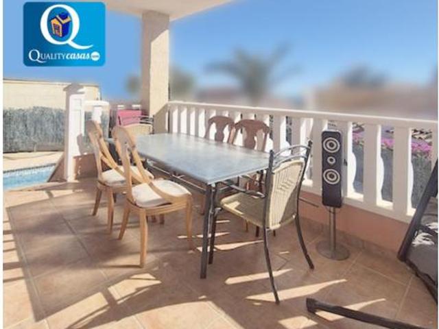 Chalet en venta en Bonalba, l'Alacantí