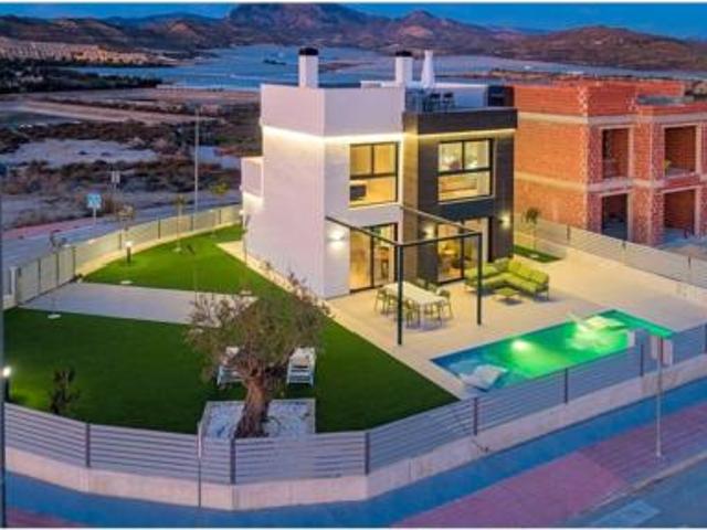 Chalet en venta en Bonalba, l'Alacantí