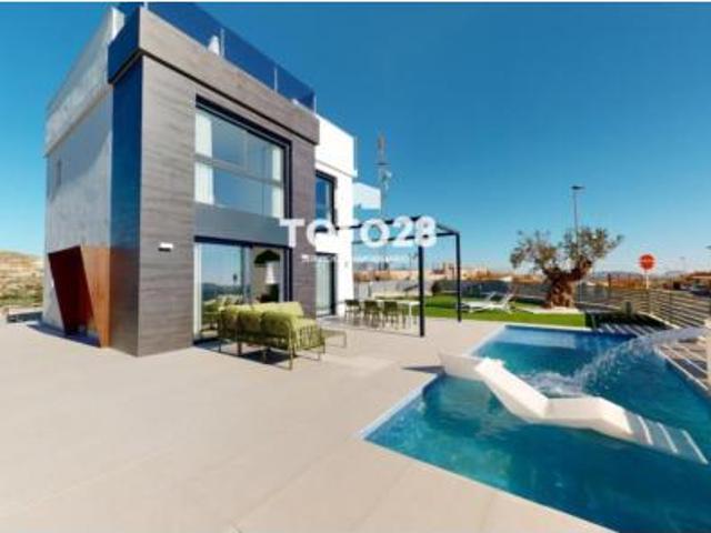 Chalet en venta en Bonalba, l'Alacantí