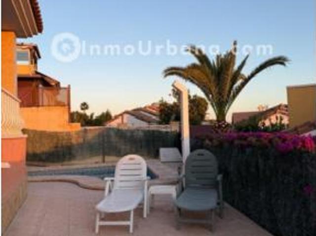 Chalet en venta en Bonalba, l'Alacantí