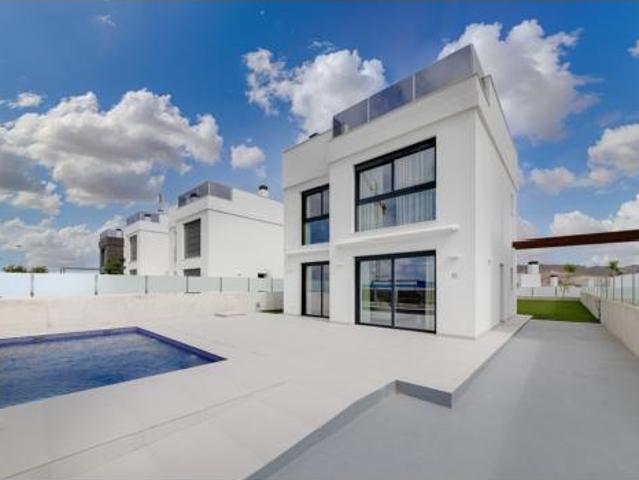 Chalet en venta en Bonalba, l'Alacantí
