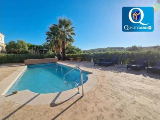 Chalet en venta en Bonalba, l'Alacantí