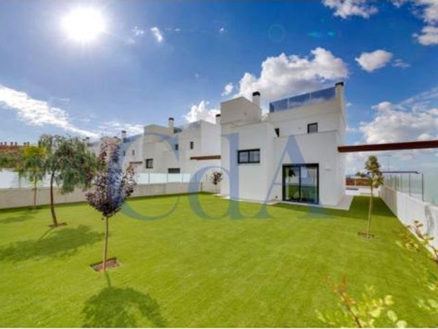 Chalet en venta en Bonalba, l'Alacantí