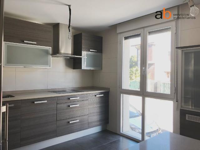 Chalet en venta en Salinas de Pamplona, Iruñerria