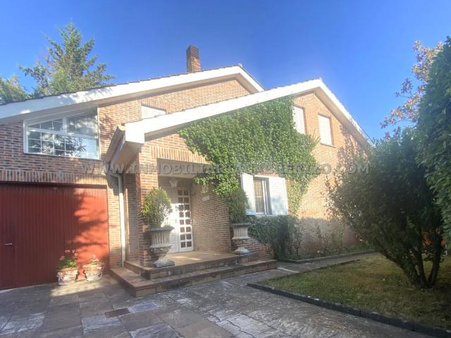 Chalet en venta en Elorz, Iruñerria