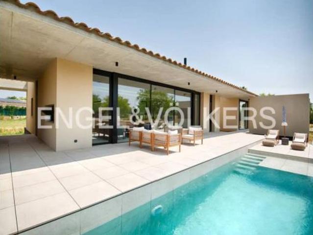 Chalet en venta en Navata, Girona