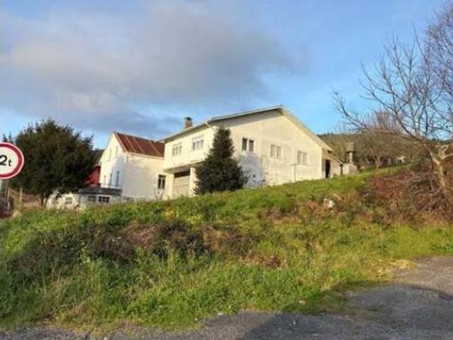 Chalet en venta en Santa María de Neda, Ferrol