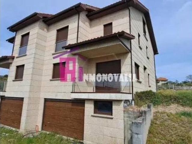 Chalet en venta en Coiro, O Morrazo