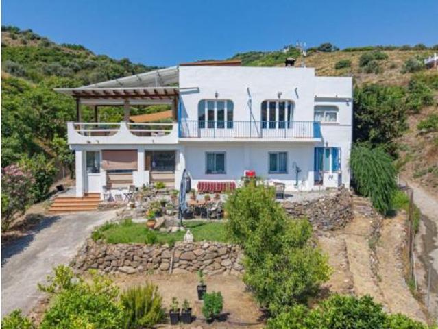 Chalet en venta en Maro, La Axarquía