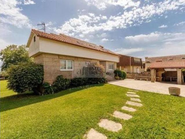 Chalet en venta en Panxón, Vigo