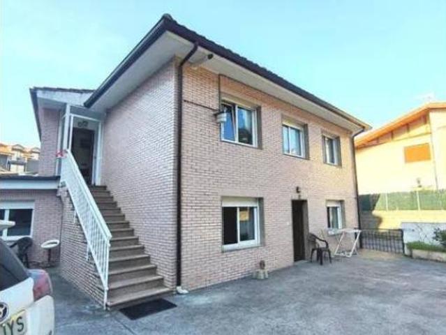 Chalet en venta en Noja, Cantabria