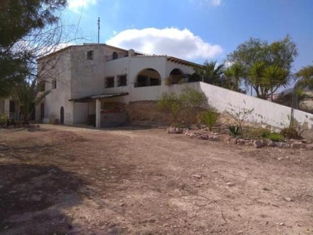 Chalet en venta en La Cruz, el Vinalopó Mitjà / El Vinalopó Medio