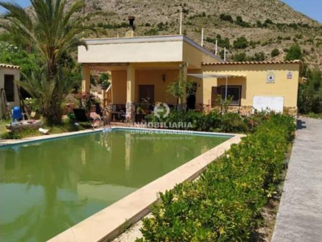 Chalet en venta en La Cruz, el Vinalopó Mitjà / El Vinalopó Medio