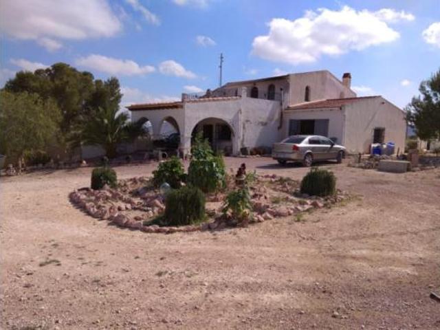 Chalet en venta en La Cruz, el Vinalopó Mitjà / El Vinalopó Medio