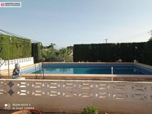 Chalet en venta en La Cruz, el Vinalopó Mitjà / El Vinalopó Medio