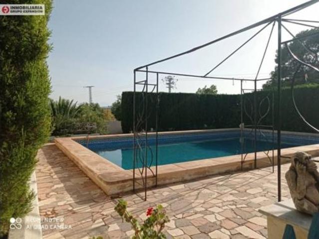 Chalet en venta en La Cruz, el Vinalopó Mitjà / El Vinalopó Medio