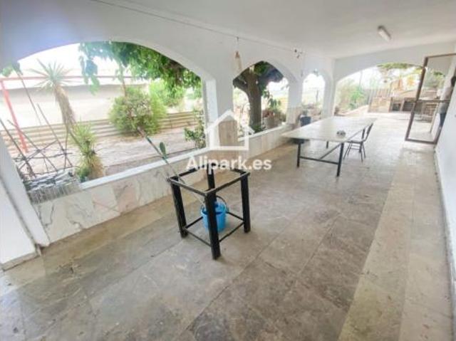 Chalet en venta en La Cruz, el Vinalopó Mitjà / El Vinalopó Medio