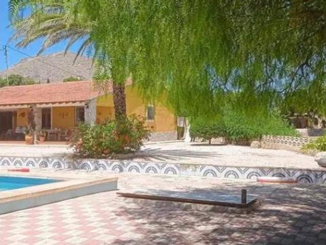 Chalet en venta en La Cruz, el Vinalopó Mitjà / El Vinalopó Medio