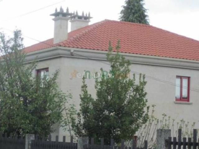 Chalet en venta en Casagrande, Ourense