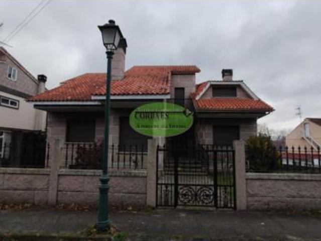 Chalet en venta en O Carballiño